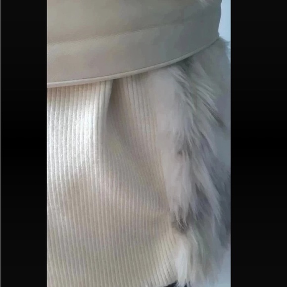 Faux Fur belted grey/white Vest - Picture 7 of 13